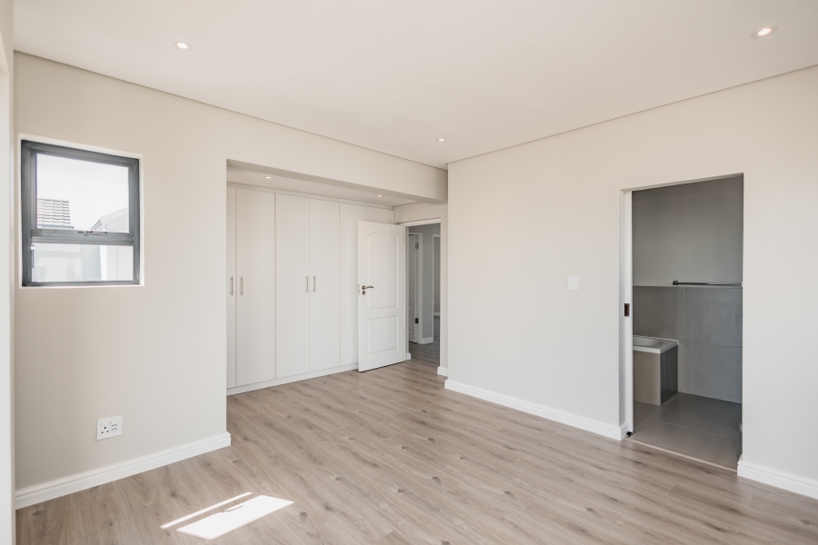 3 Bedroom Property for Sale in Jakarandas Western Cape